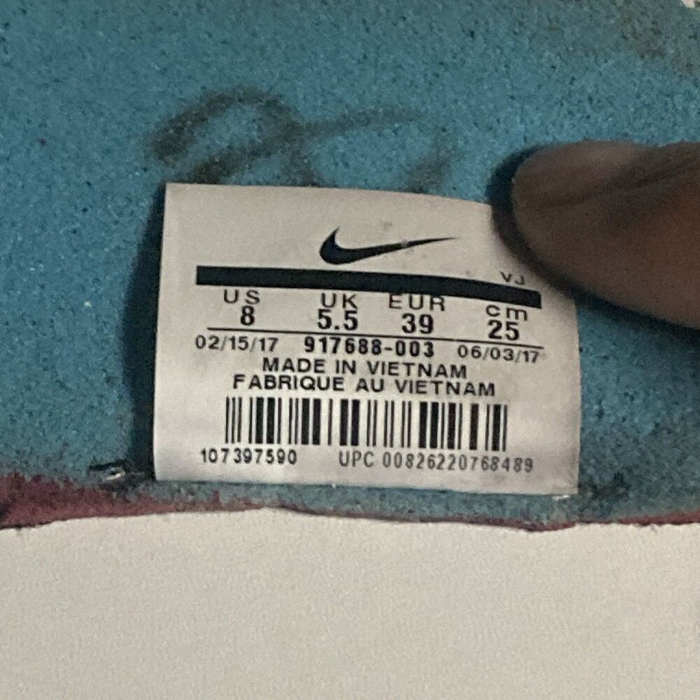 Nike Flyknit Running Shoes (Women’s Size 8) - Picture 6 of 6